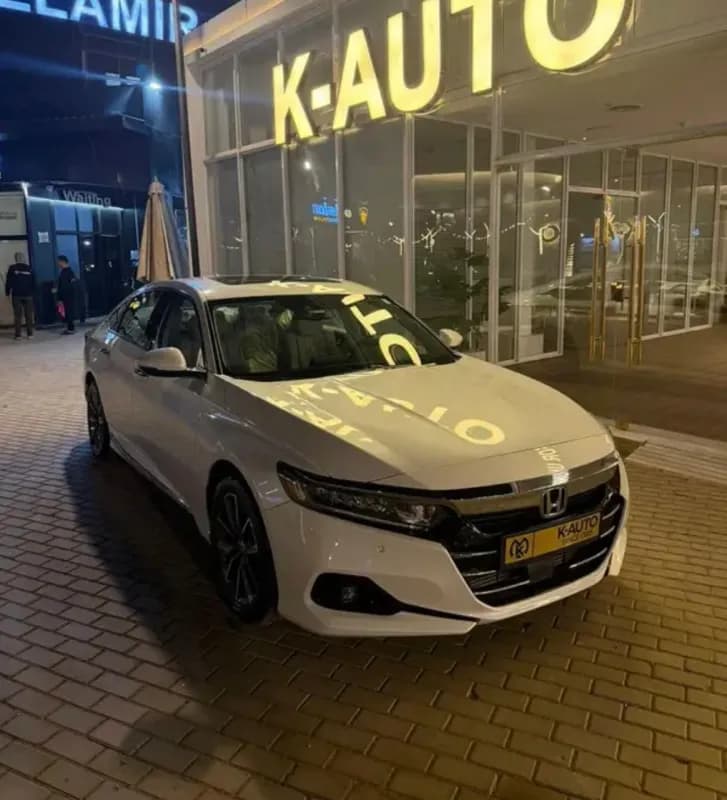 Honda Accord 2022 Highline White Automatic — Used