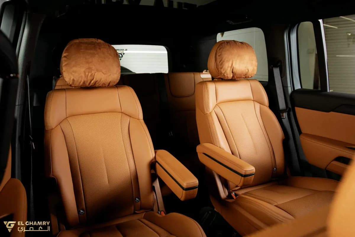 Rox 01 2026 Family 7 Seats Green Automatic — New