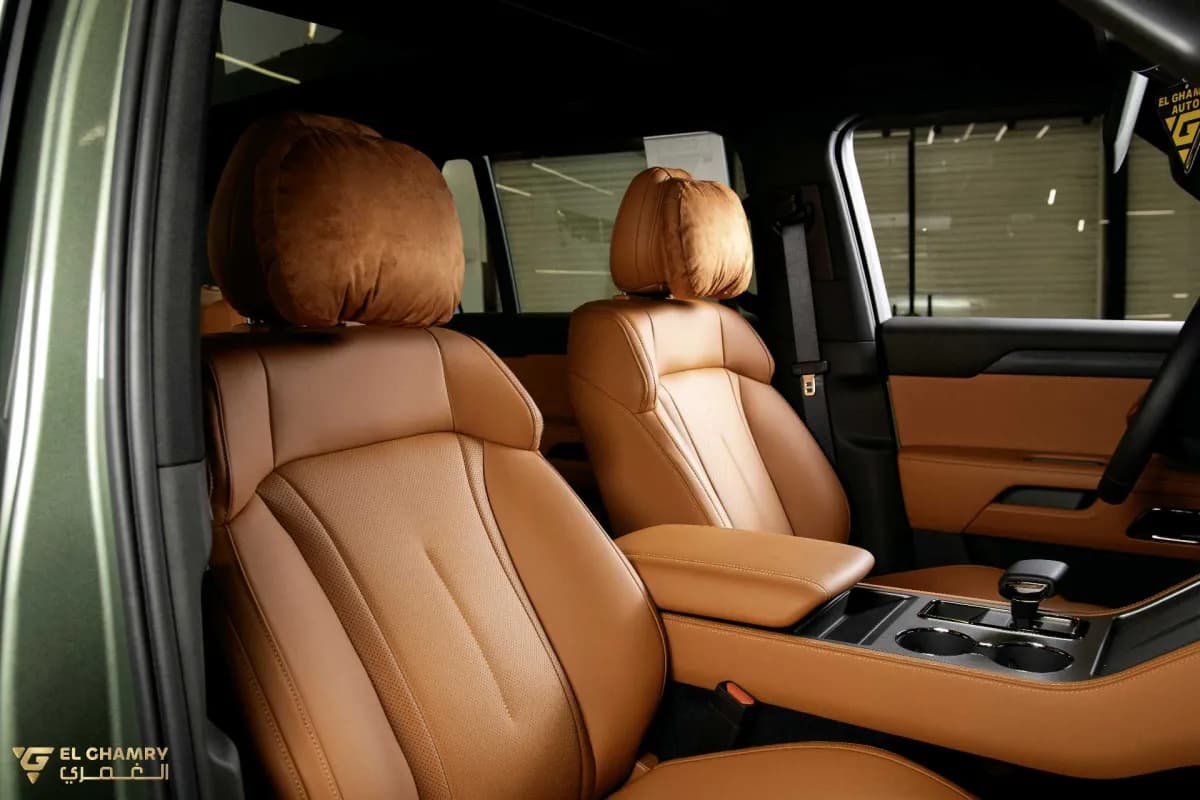 Rox 01 2026 Family 7 Seats Green Automatic — New