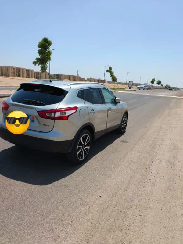 Nissan Qashqai 2016 Top Line Silver Automatic — Used