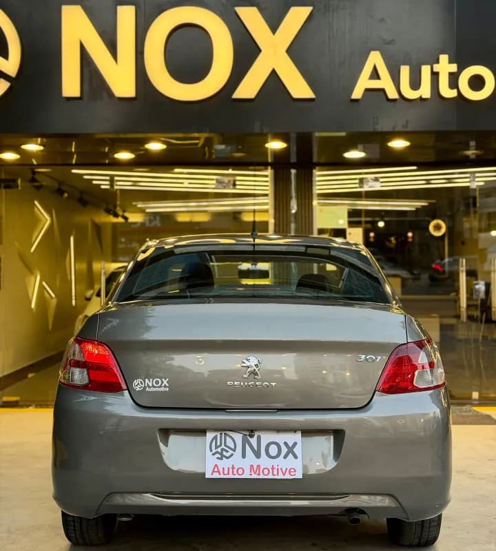Peugeot 301 2015 Active Gray Automatic — Used