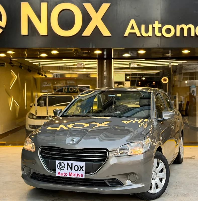 Peugeot 301 2015 Active Gray Automatic — Used