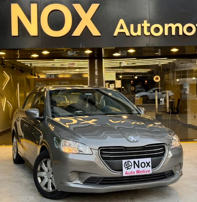 Peugeot 301 2015 Active Gray Automatic — Used