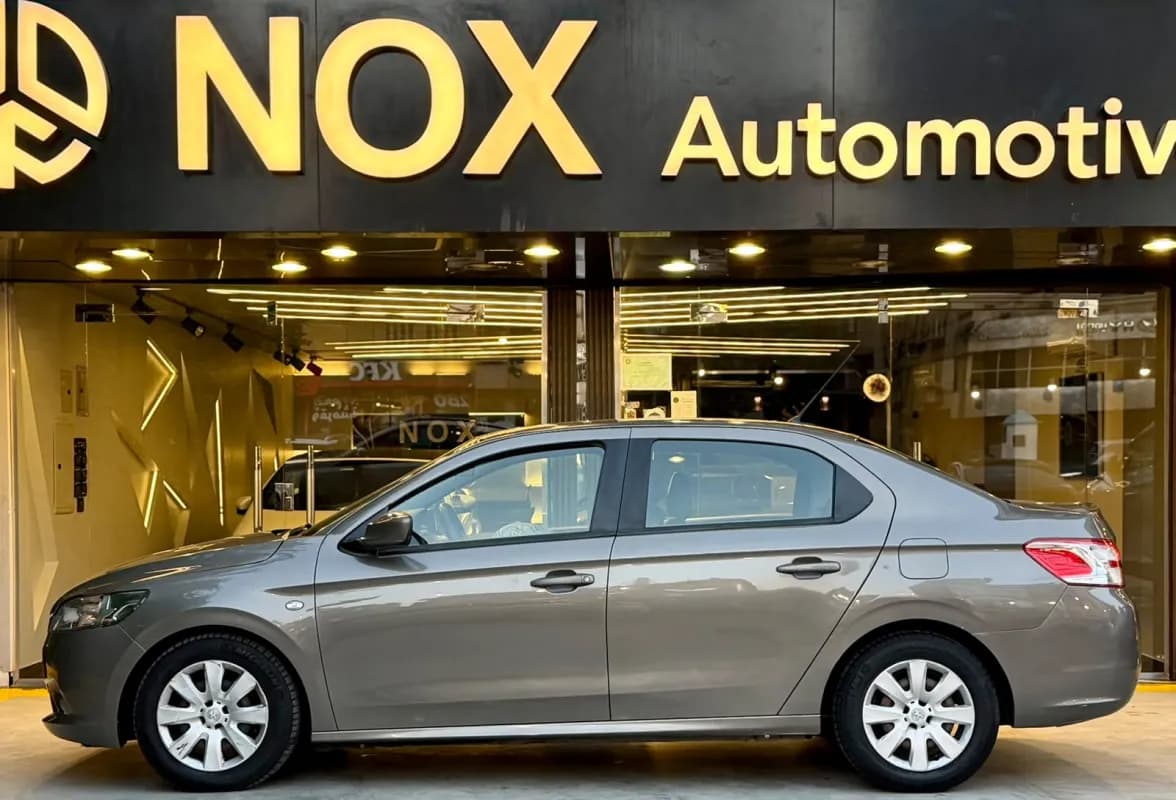 Peugeot 301 2015 Active Gray Automatic — Used