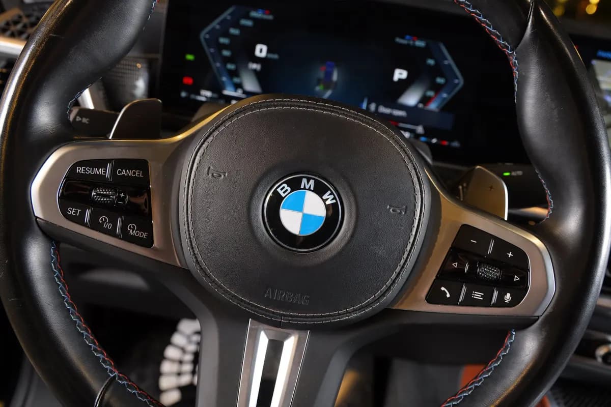 BMW X6 2025 M60i xDrive White Automatic — Used