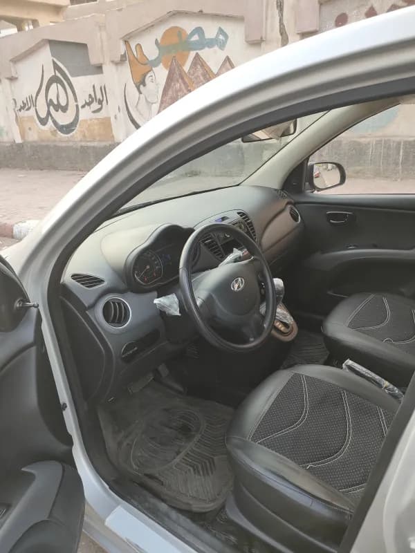 هيونداي أي 10 2015 هاي لاين فضي أوتوماتيك — مستعملة