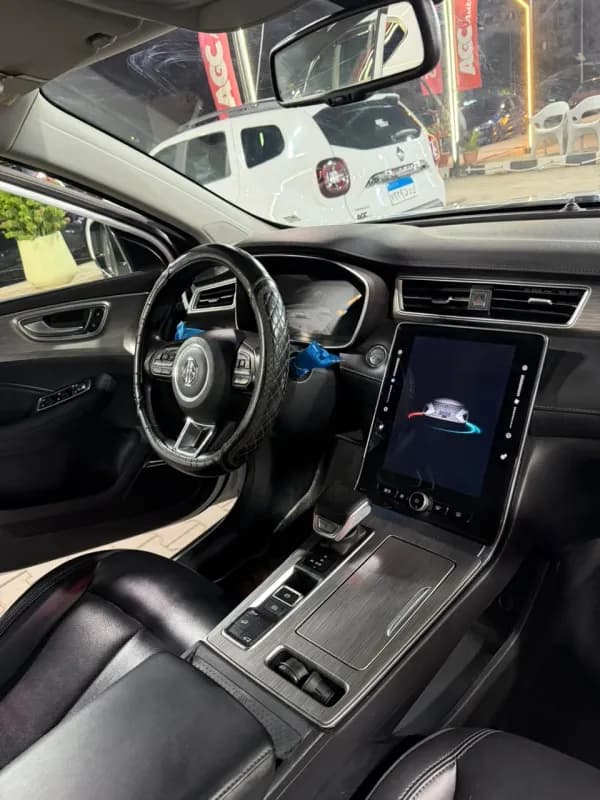 MG RX5 2024 Luxury White Automatic — Used