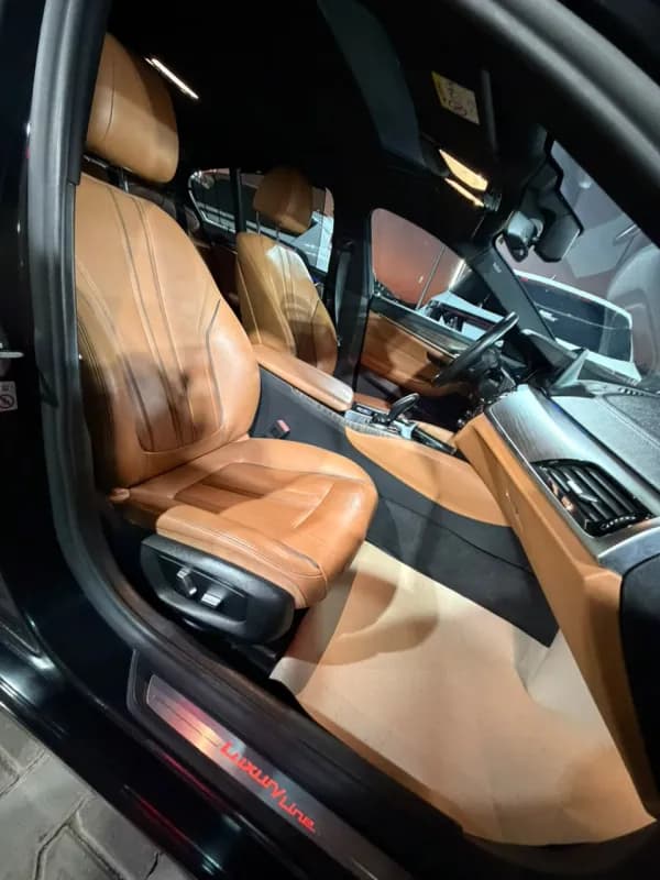 BMW 520i 2018 Luxury Darkred Automatic — Used
