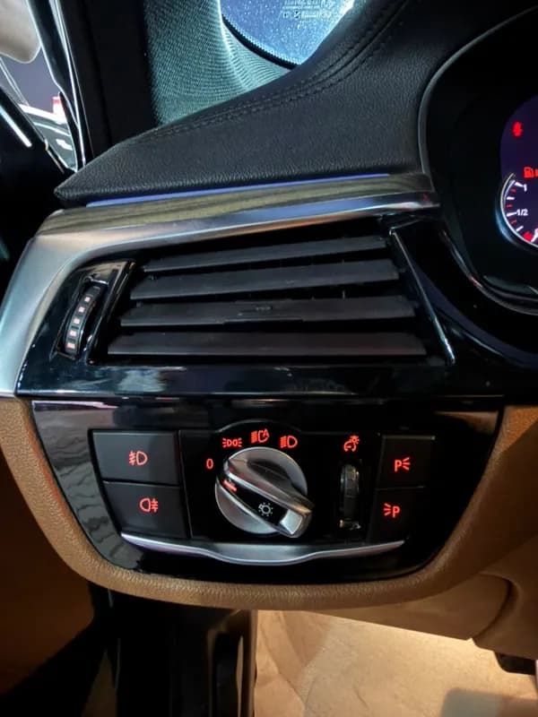 BMW 520i 2018 Luxury Darkred Automatic — Used