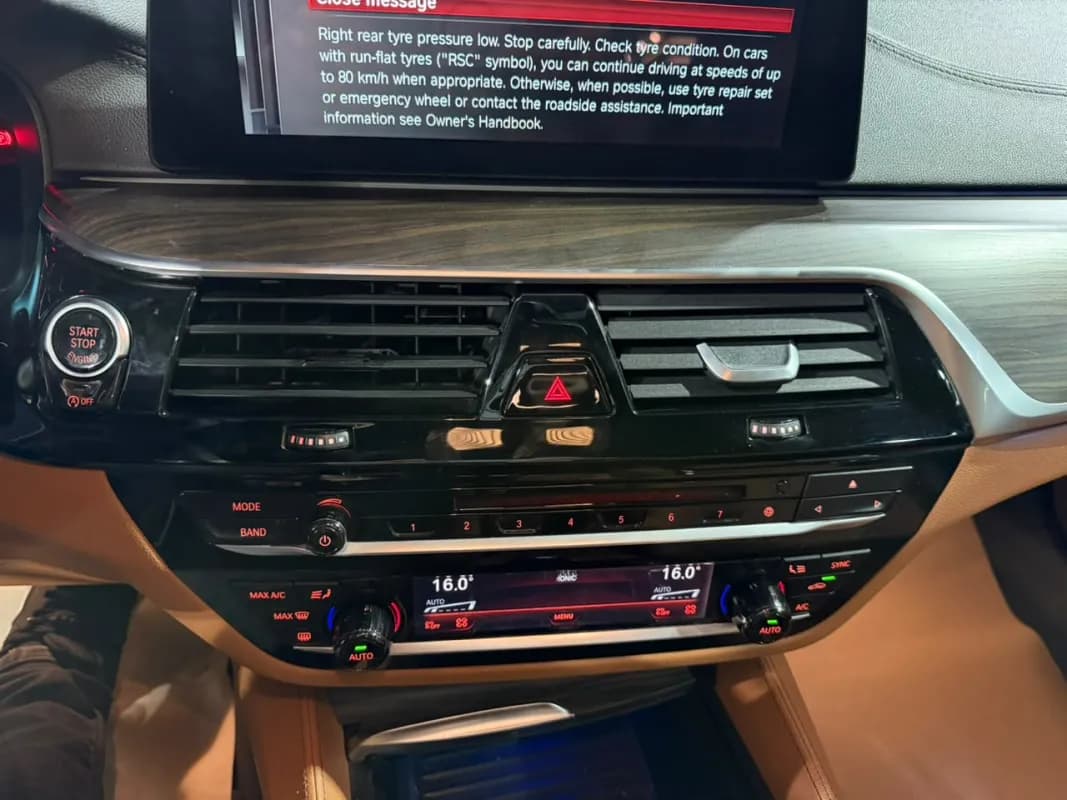 BMW 520i 2018 Luxury Darkred Automatic — Used