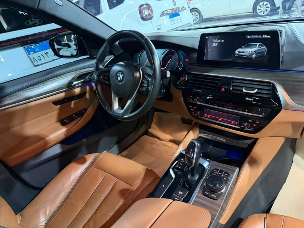 BMW 520i 2018 Luxury Darkred Automatic — Used
