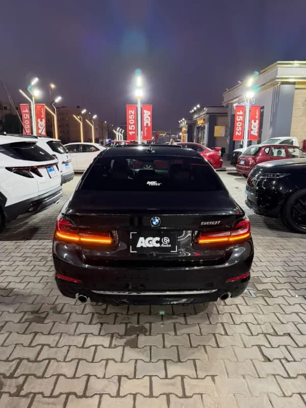 BMW 520i 2018 Luxury Darkred Automatic — Used