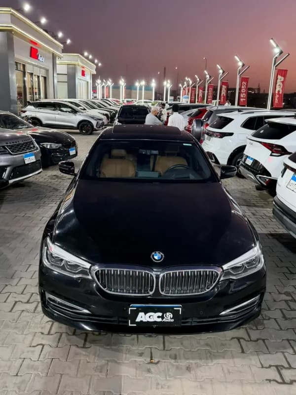 BMW 520i 2018 Luxury Darkred Automatic — Used