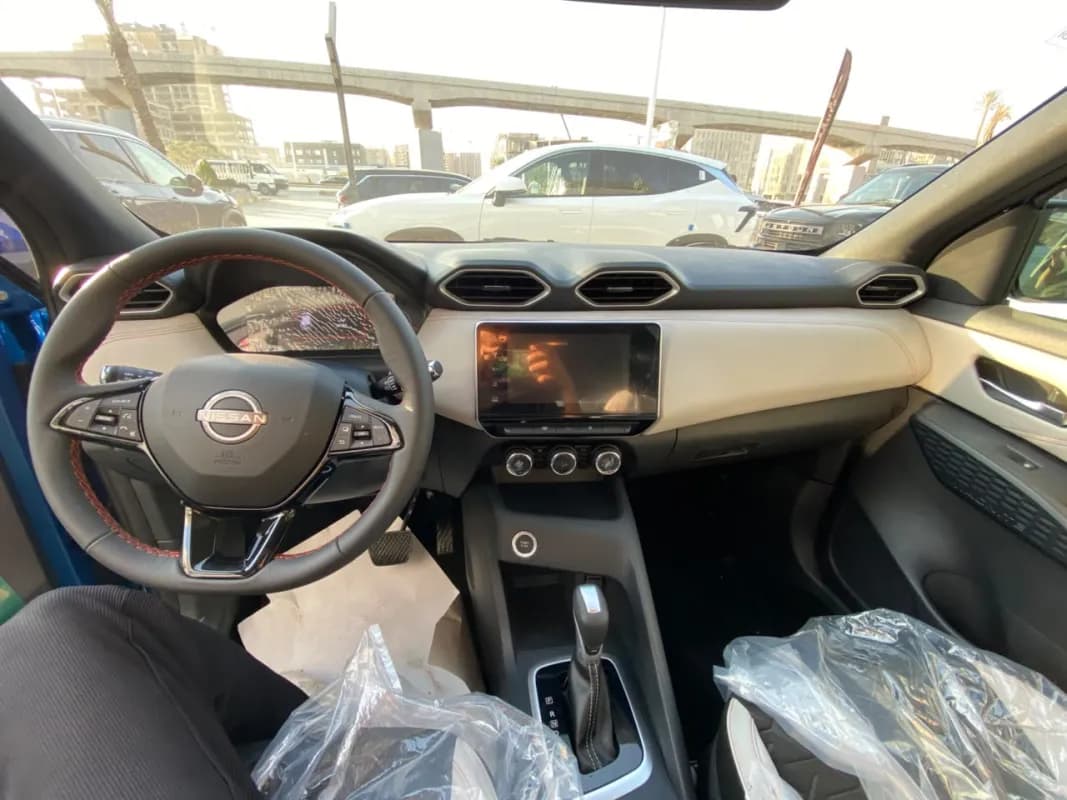 Nissan Magnite 2027 Tekna Blue Cvt — New