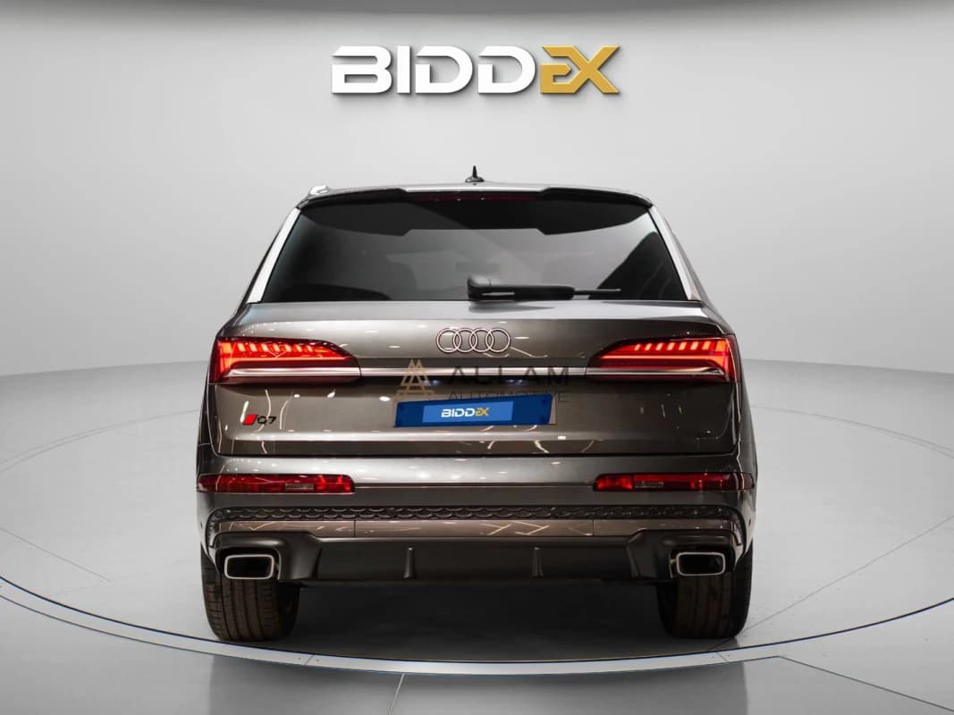 أودي Q7 2025 اس-لاين رمادي أوتوماتيك — جديدة