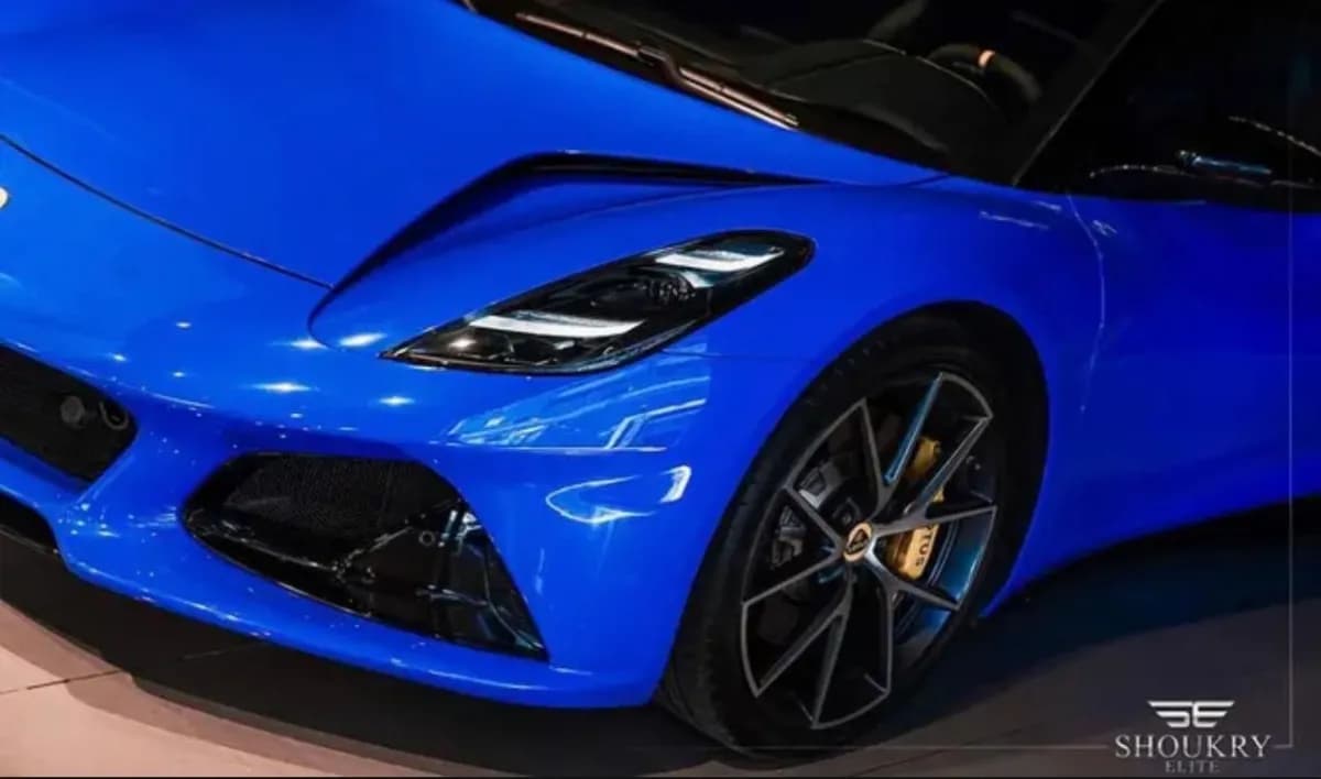 Lotus Emira 2024 s Blue Automatic — Used