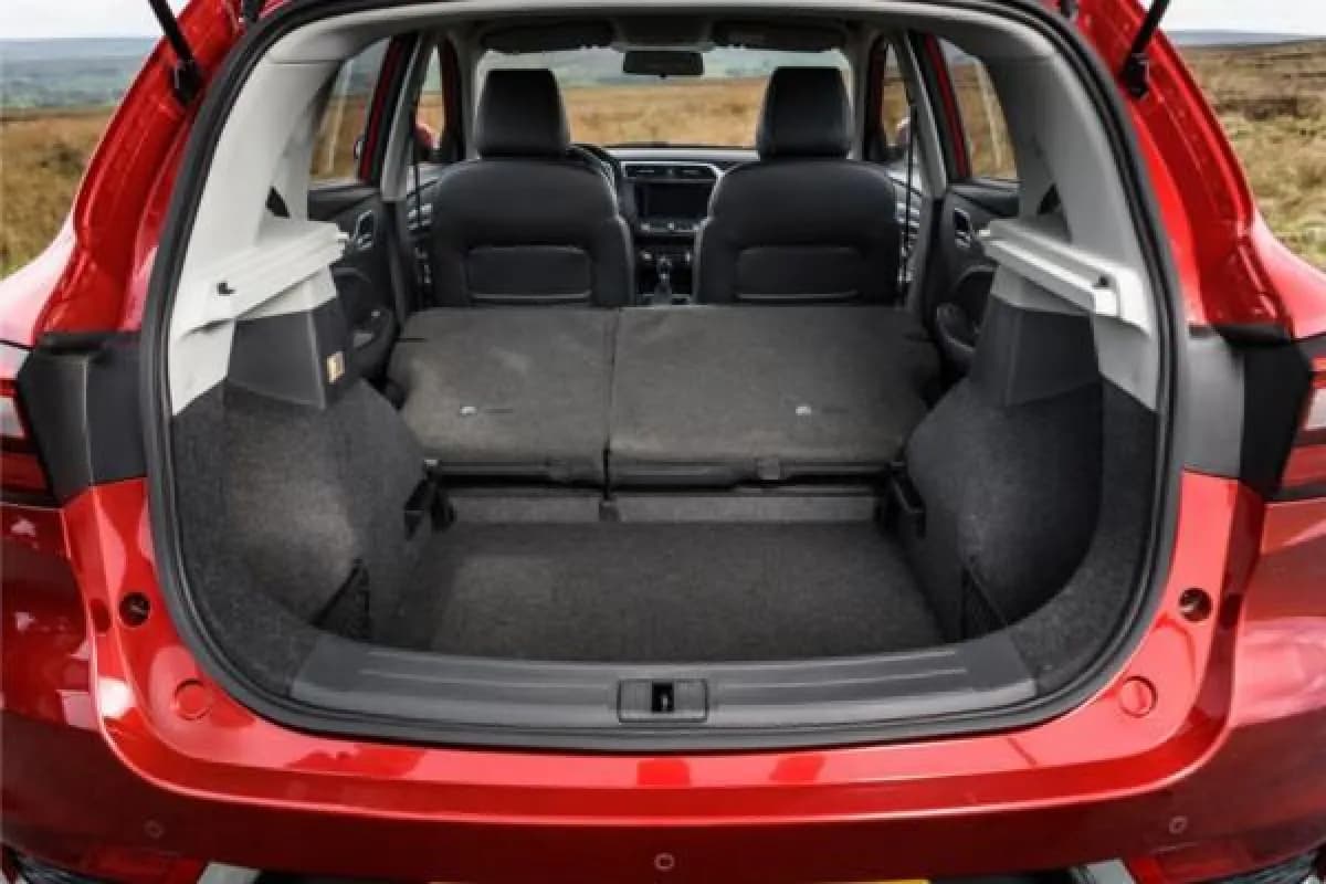 MG ZS 2027 Luxury Red Automatic — New
