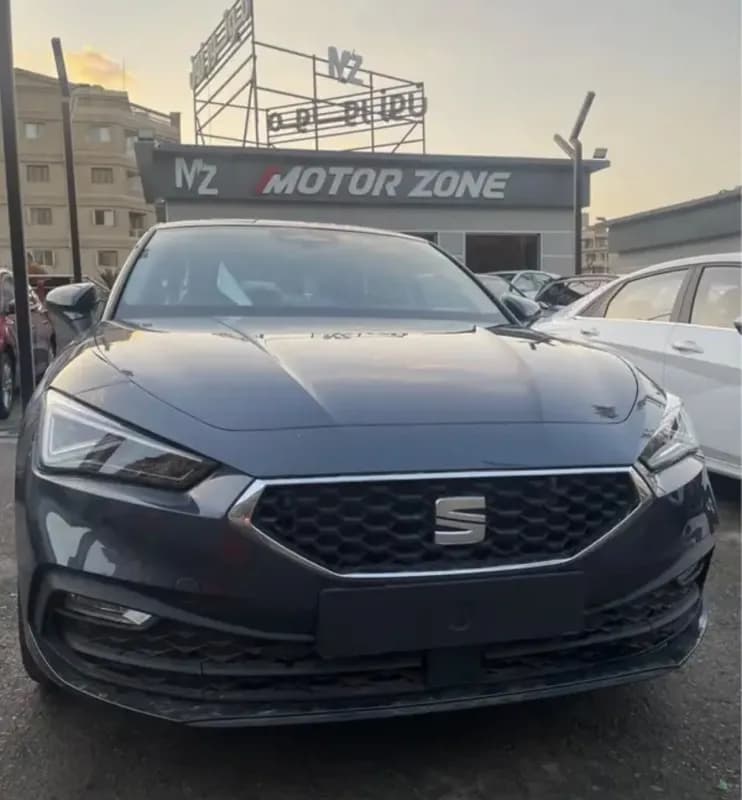 Seat Leon 2026 Advanced Gray Automatic — New
