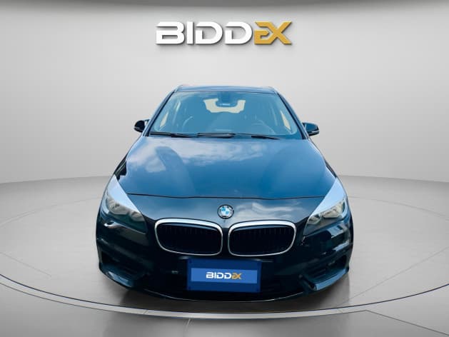 بي ام دبليو 218i 2015 سبورت لاين أسود أوتوماتيك — مستعملة - 1