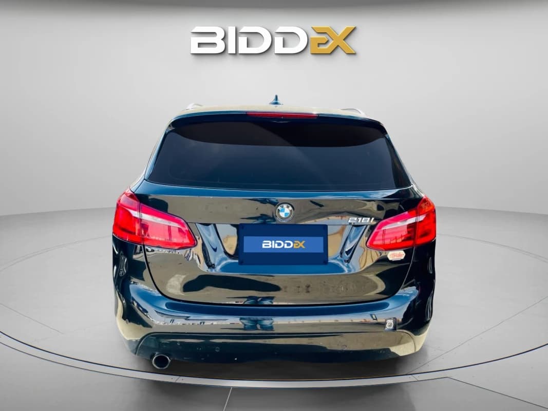 بي ام دبليو 218i 2015 سبورت لاين أسود أوتوماتيك — مستعملة