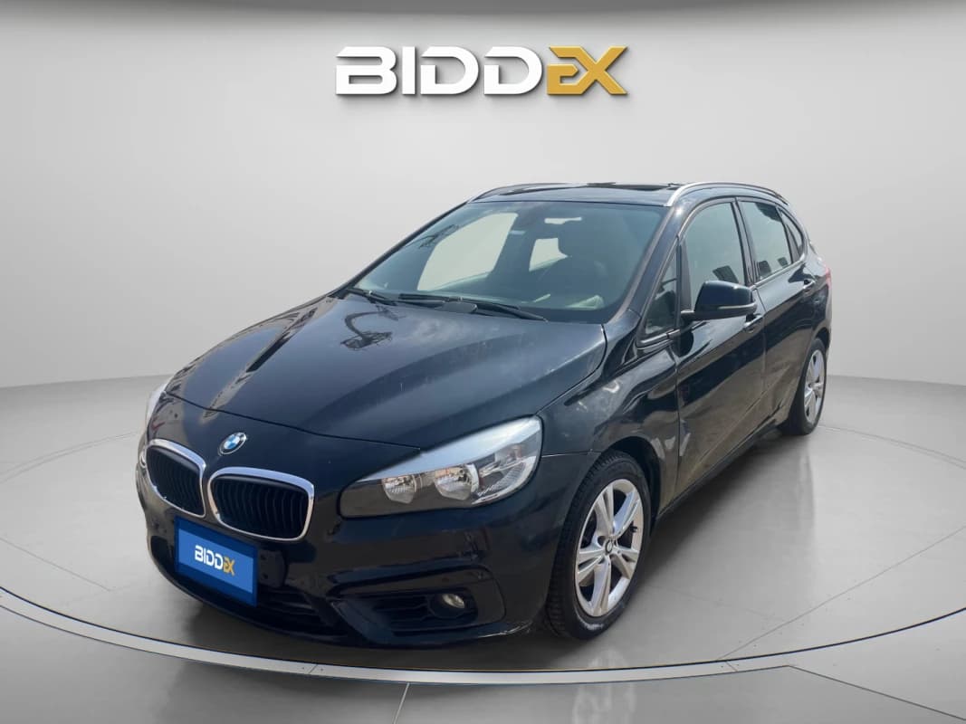 بي ام دبليو 218i 2015 سبورت لاين أسود أوتوماتيك — مستعملة