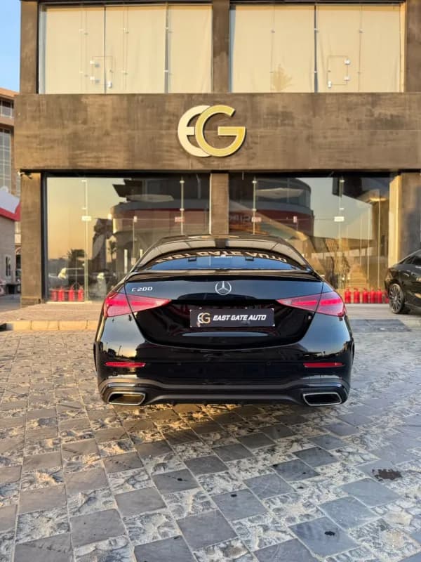 مرسيدس بنز C200 2026 بريميوم بلس أسود أوتوماتيك — جديدة