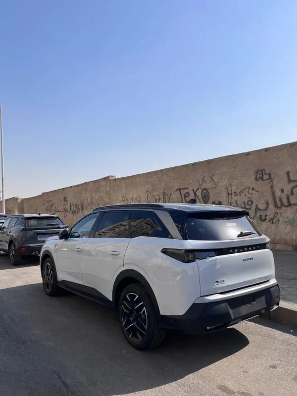 بيجو 5008 2026 جي تي لاين أبيض أوتوماتيك — جديدة