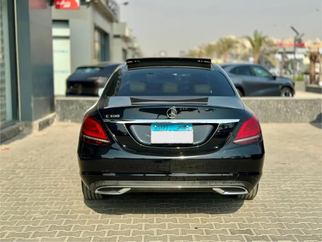 مرسيدس بنز C180 2019 افنتجارد بلس أسود أوتوماتيك — مستعملة
