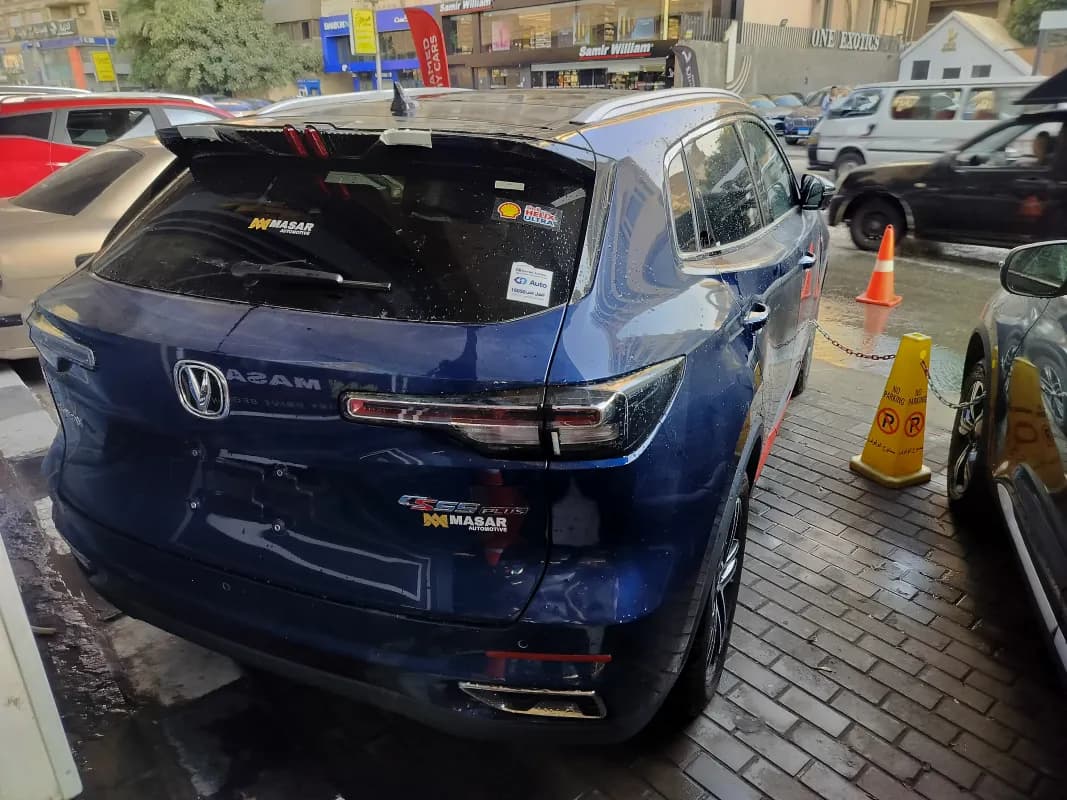 تشانغان CS55 بلاس 2027 بريميوم أزرق الداكن أوتوماتيك — جديدة