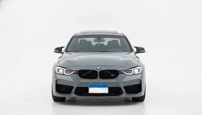 بي ام دبليو 320i 2016 ام سبورت رمادي ناردو أوتوماتيك — مستعملة - 1