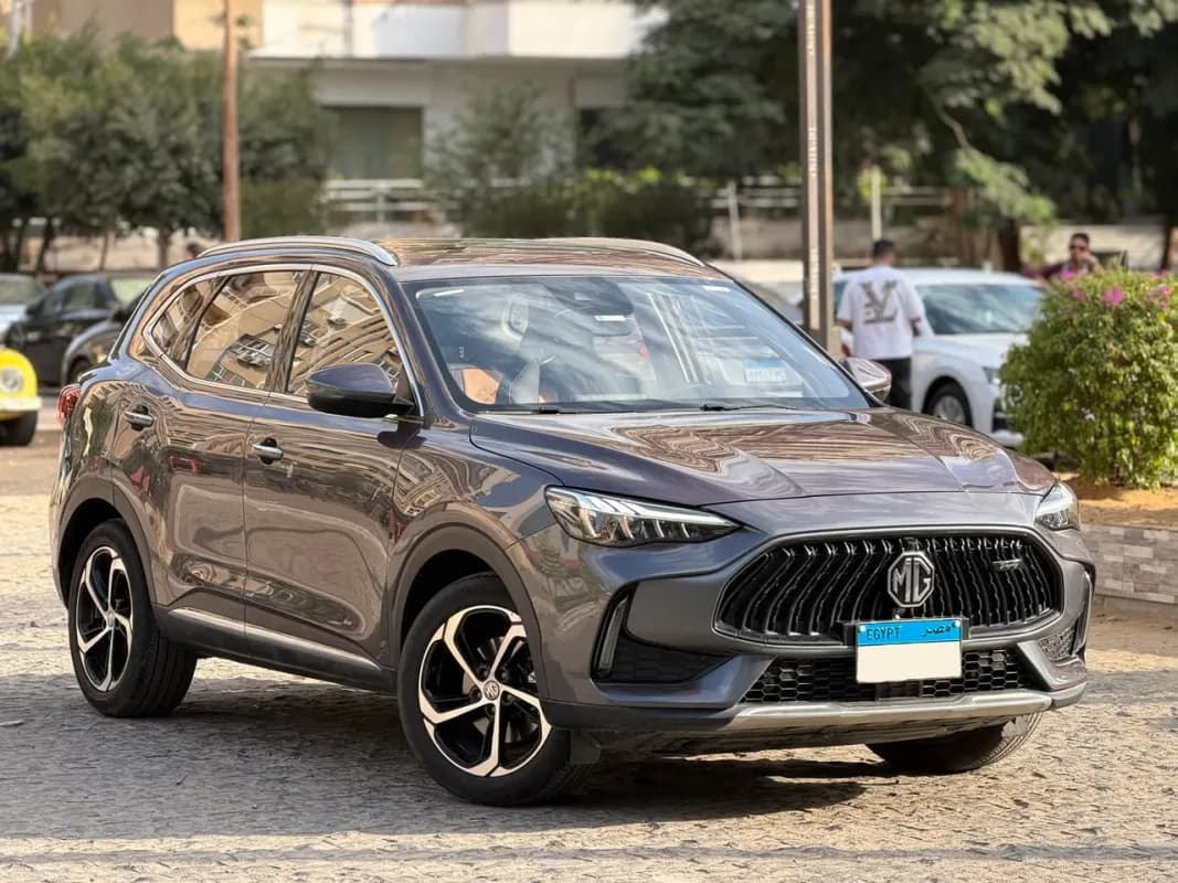 ام جي اتش اس 2025 لاكشري رمادي أوتوماتيك — مستعملة