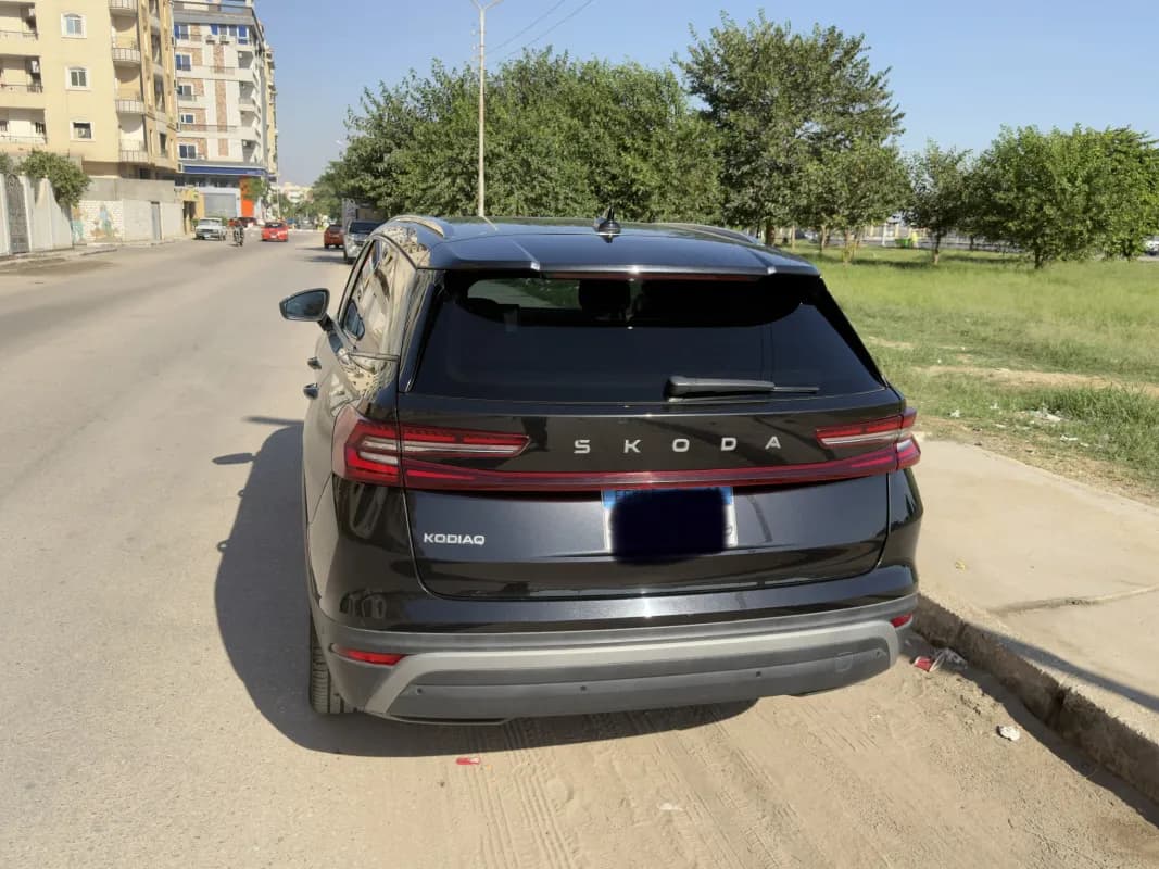 سكودا كودياك 2025 سويت أسود أوتوماتيك — مستعملة