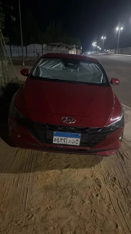 هيونداي إلنترا سي ان 7 2021 بلااز أحمر غامق أوتوماتيك — مستعملة