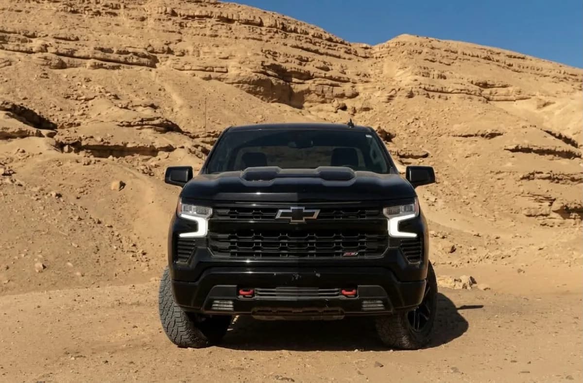شيفروليه سيلفرادو 2022 زد 71 أسود أوتوماتيك — مستعملة