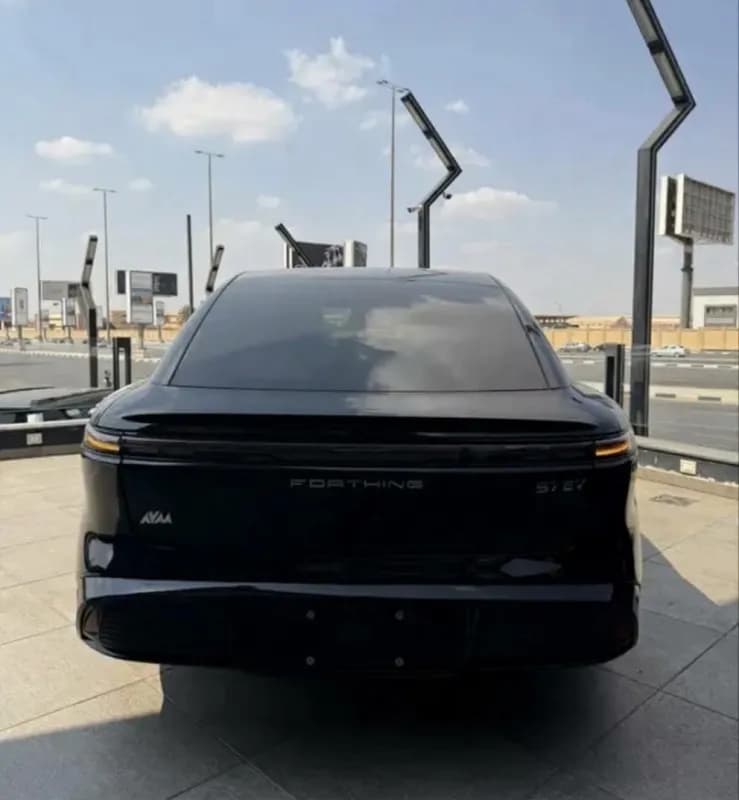 فورسينج اس ٧ 2027 اي في أسود أوتوماتيك — جديدة