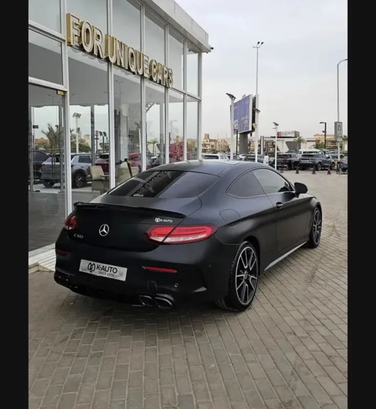 مرسيدس بنز C300 2020 اي ام جي أسود أوتوماتيك — مستعملة
