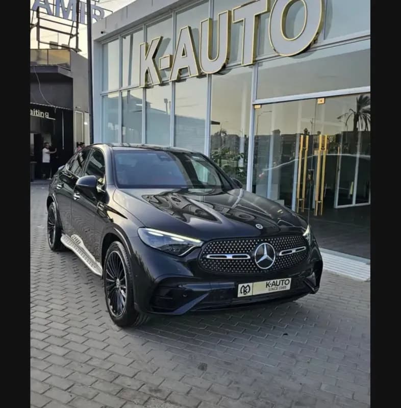 مرسيدس بنز GLC 300 2025 ايه ام جي أسود أوتوماتيك — مستعملة