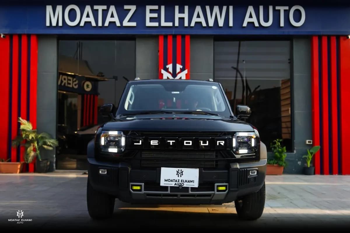 جيتور تي 2 2025 لاكشري أسود أوتوماتيك — مستعملة