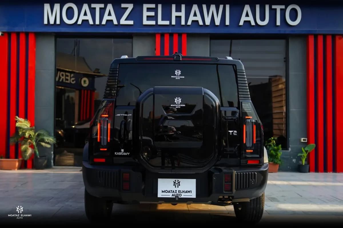 جيتور تي 2 2025 لاكشري أسود أوتوماتيك — مستعملة
