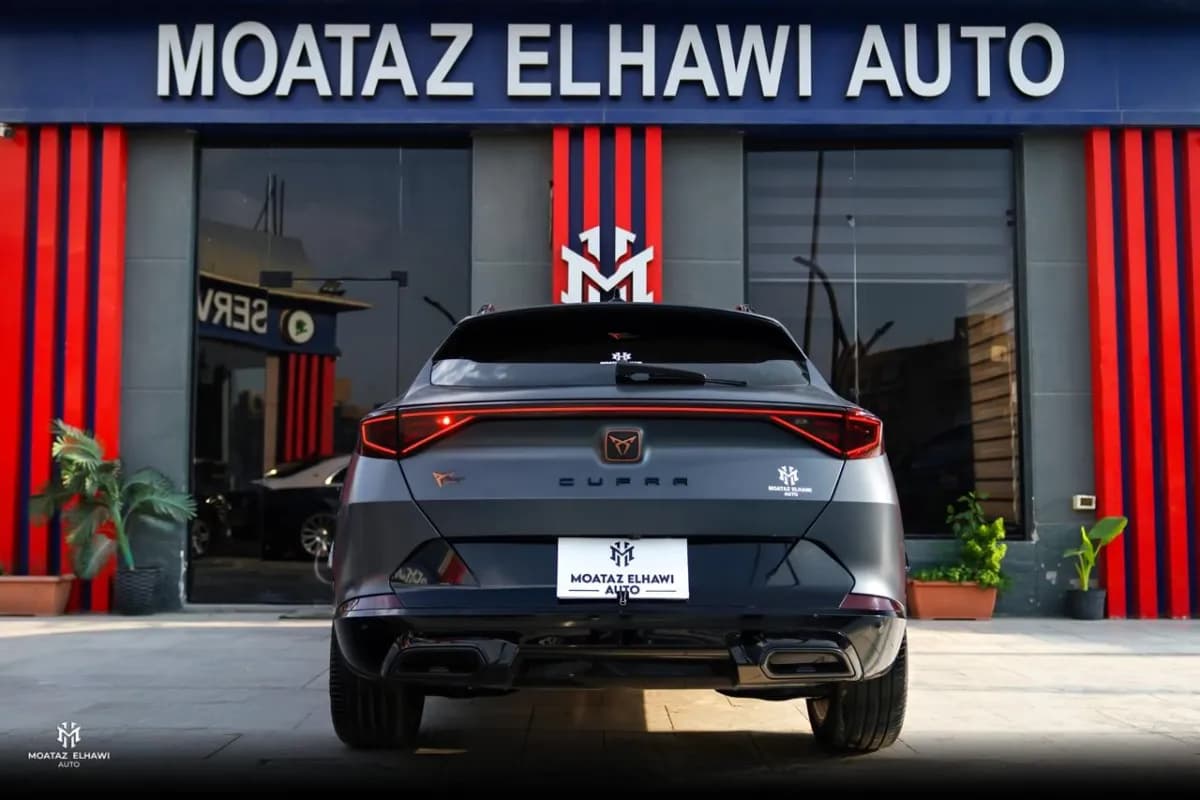 كوبرا فورمينتور 2023 في 1 رمادي أوتوماتيك — مستعملة