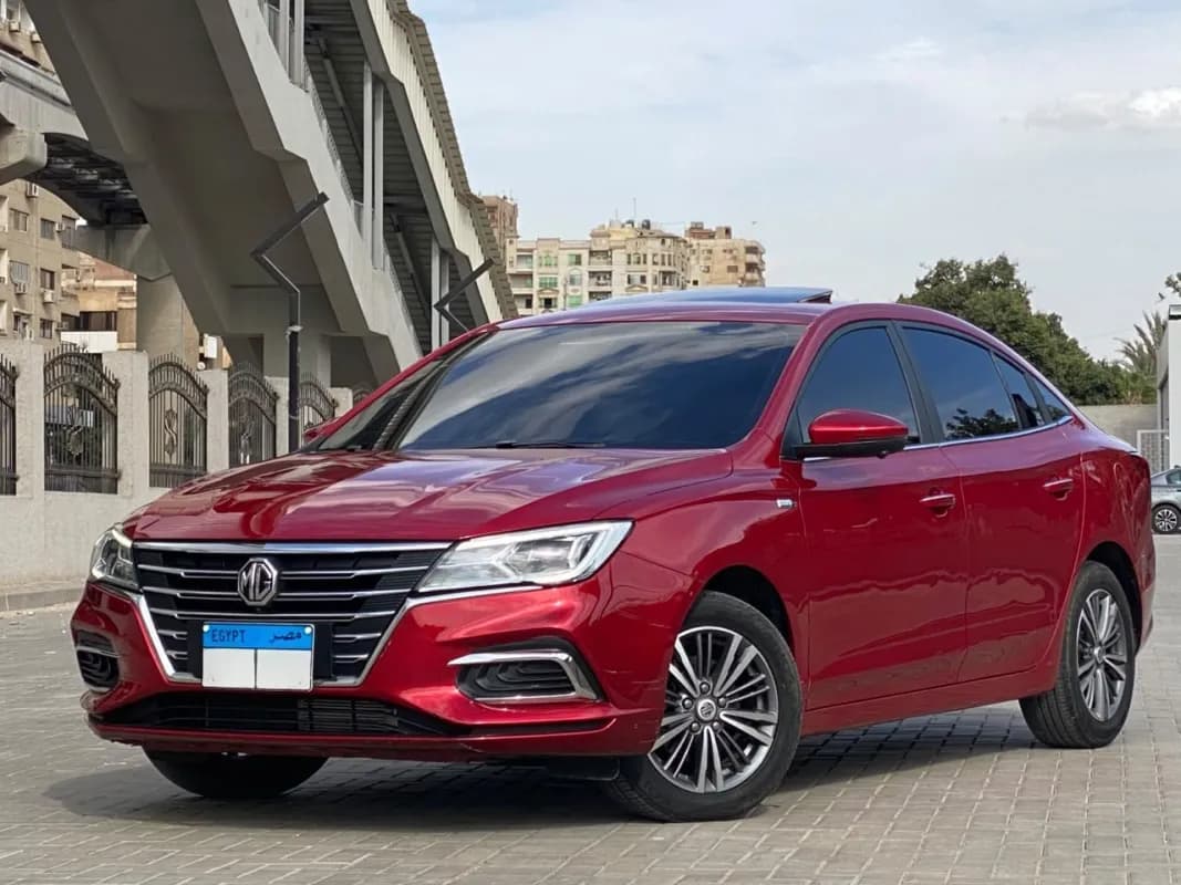 ام جي 5 2024 لاكشري أحمر فتيس متغير السرعات باستمرار — مستعملة