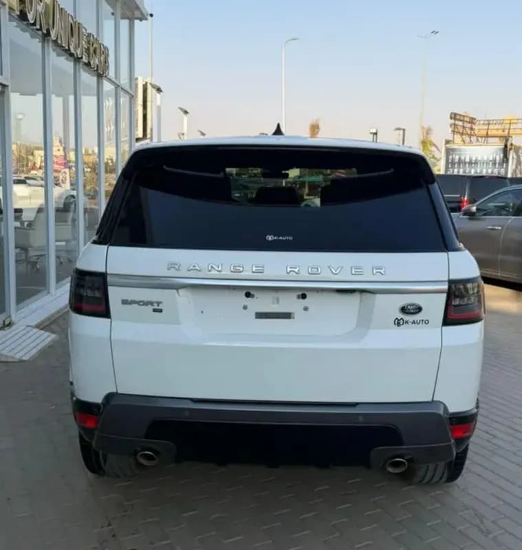 رينج روفر سبورت 2021 اتش اس اي أبيض أوتوماتيك — مستعملة
