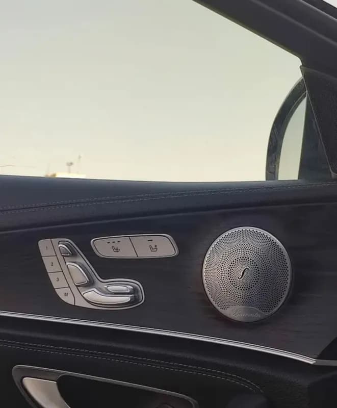 مرسيدس بنز E200 2018 ايه ام جي أسود أوتوماتيك — مستعملة