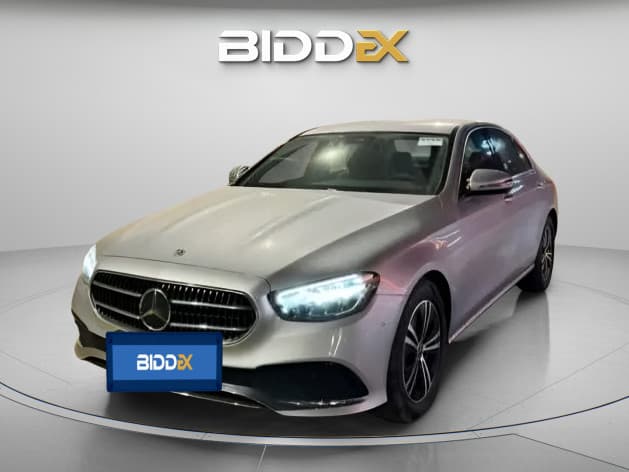 مرسيدس بنز E 200 2023 بريميوم فضي أوتوماتيك — مستعملة