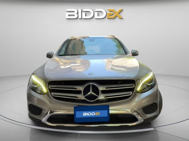 مرسيدس بنز GLC 300 2019 افنتجارد ذهبي أوتوماتيك — مستعملة - 1