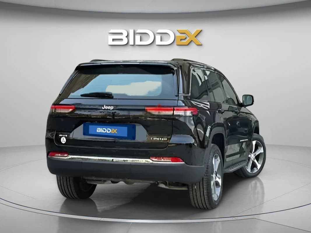 جيب جراند شيروكي 2024