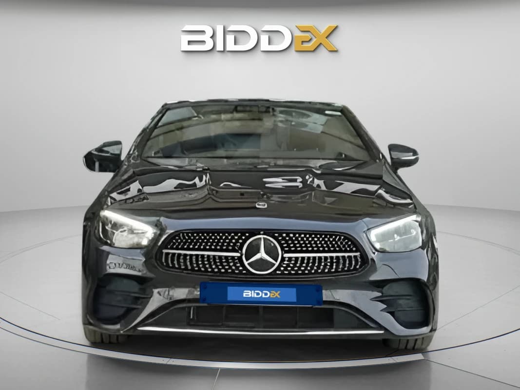 مرسيدس بنز E200 2022 كونفيرتابل هيفي لوديد أسود أوتوماتيك — مستعملة