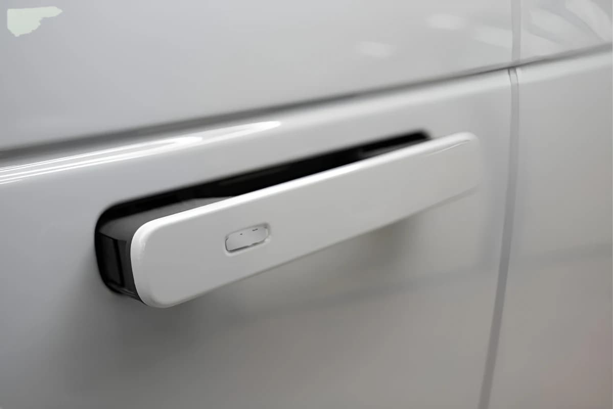 رينج روفر فيلار 2025