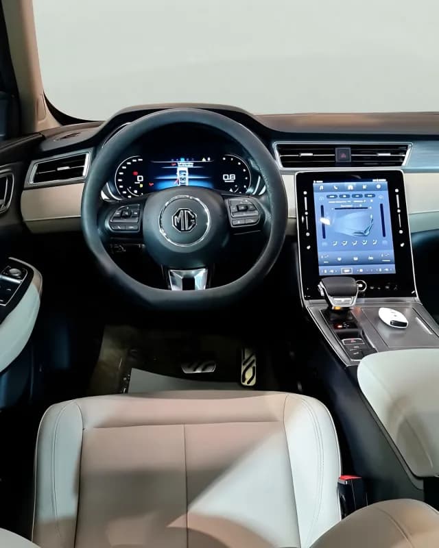 MG RX5 2023 Luxury Silver Automatic — Used