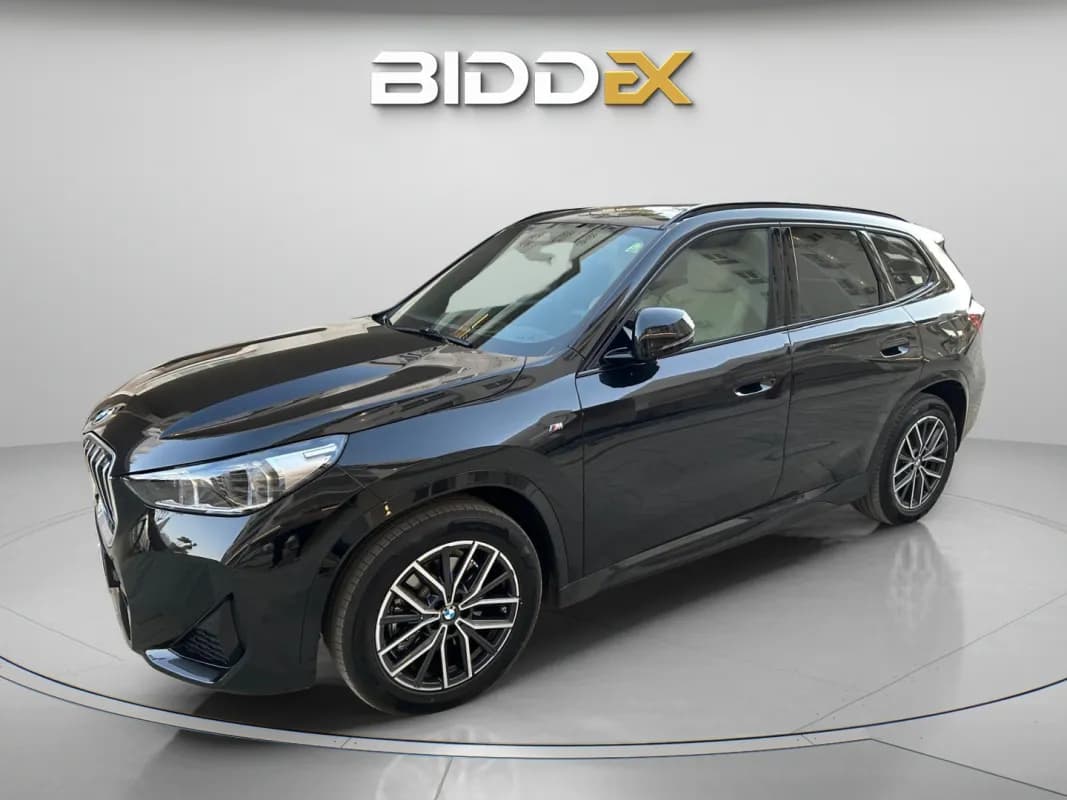 بي ام دبليو X1 2024 اي درايف أسود أوتوماتيك — مستعملة